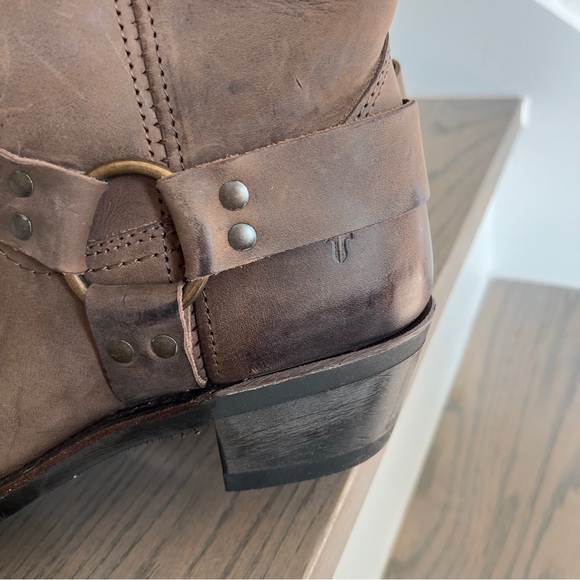 NWOB Frye Harness Leather 12R Boots in Smoke Brown - Picture 9 of 13